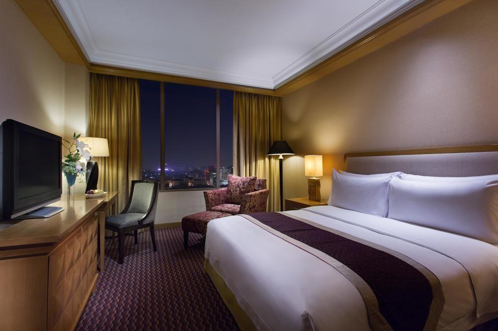 Le Grandeur Mangga Dua Hotel Джакарта Екстериор снимка