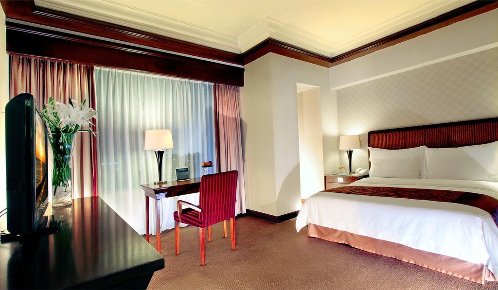 Le Grandeur Mangga Dua Hotel Джакарта Екстериор снимка
