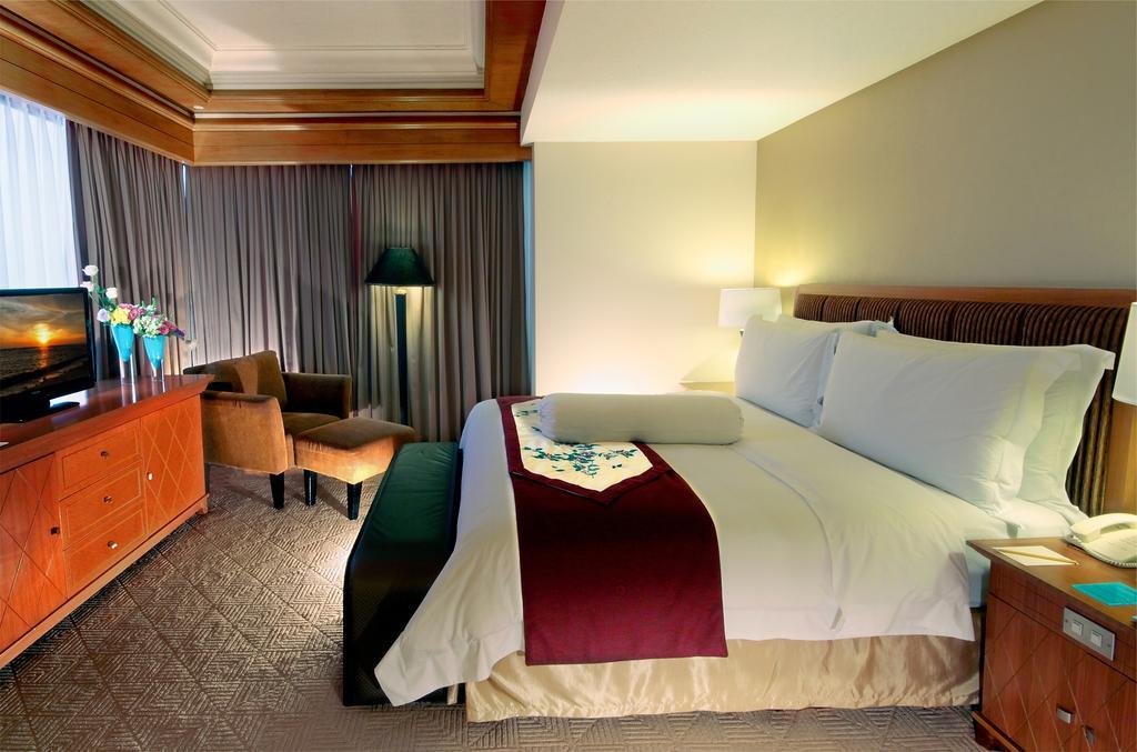 Le Grandeur Mangga Dua Hotel Джакарта Екстериор снимка