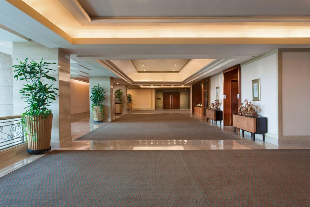 Le Grandeur Mangga Dua Hotel Джакарта Екстериор снимка