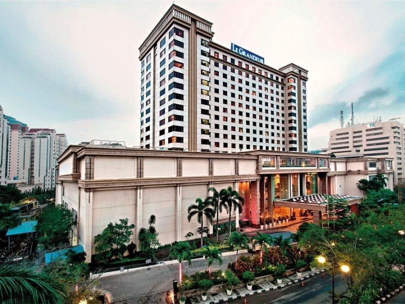 Le Grandeur Mangga Dua Hotel Джакарта Екстериор снимка