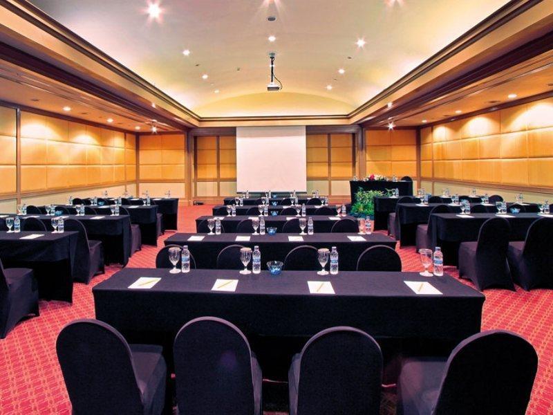 Le Grandeur Mangga Dua Hotel Джакарта Екстериор снимка