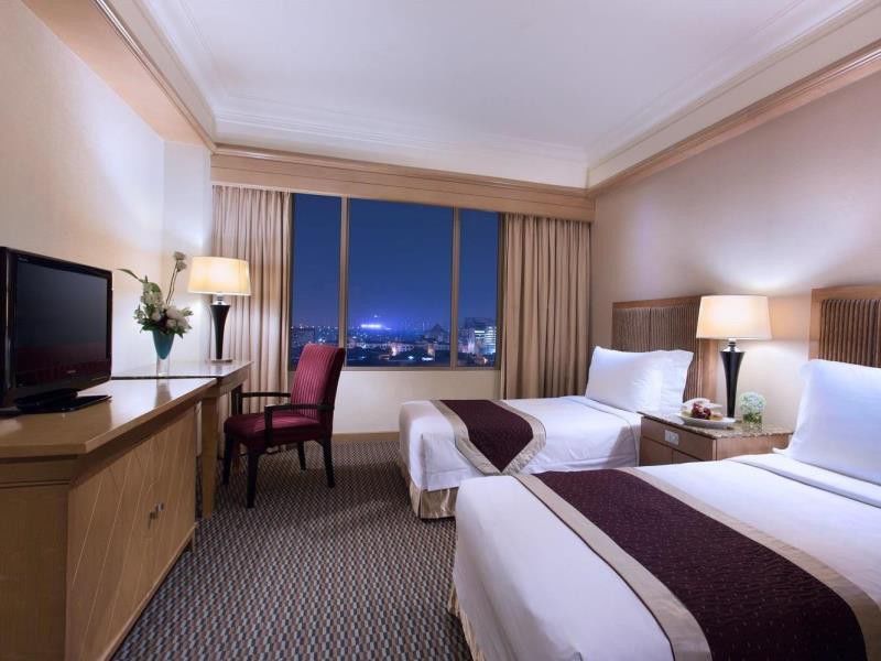 Le Grandeur Mangga Dua Hotel Джакарта Екстериор снимка
