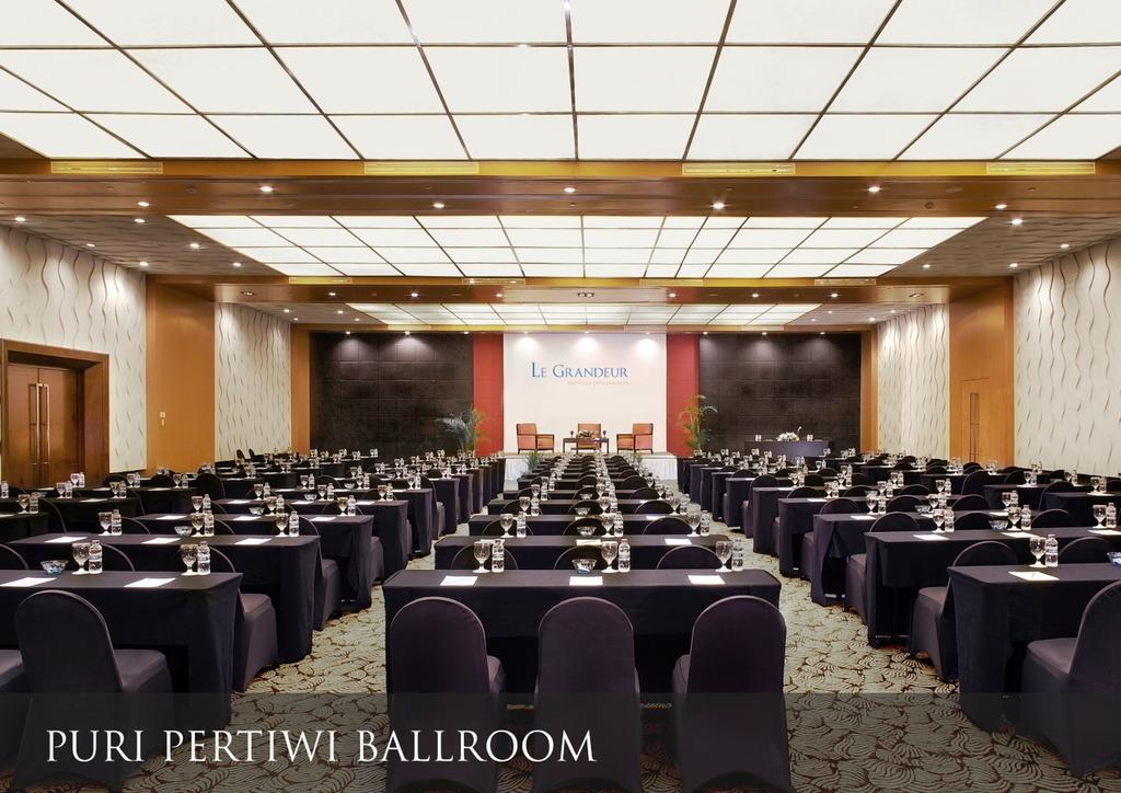 Le Grandeur Mangga Dua Hotel Джакарта Екстериор снимка